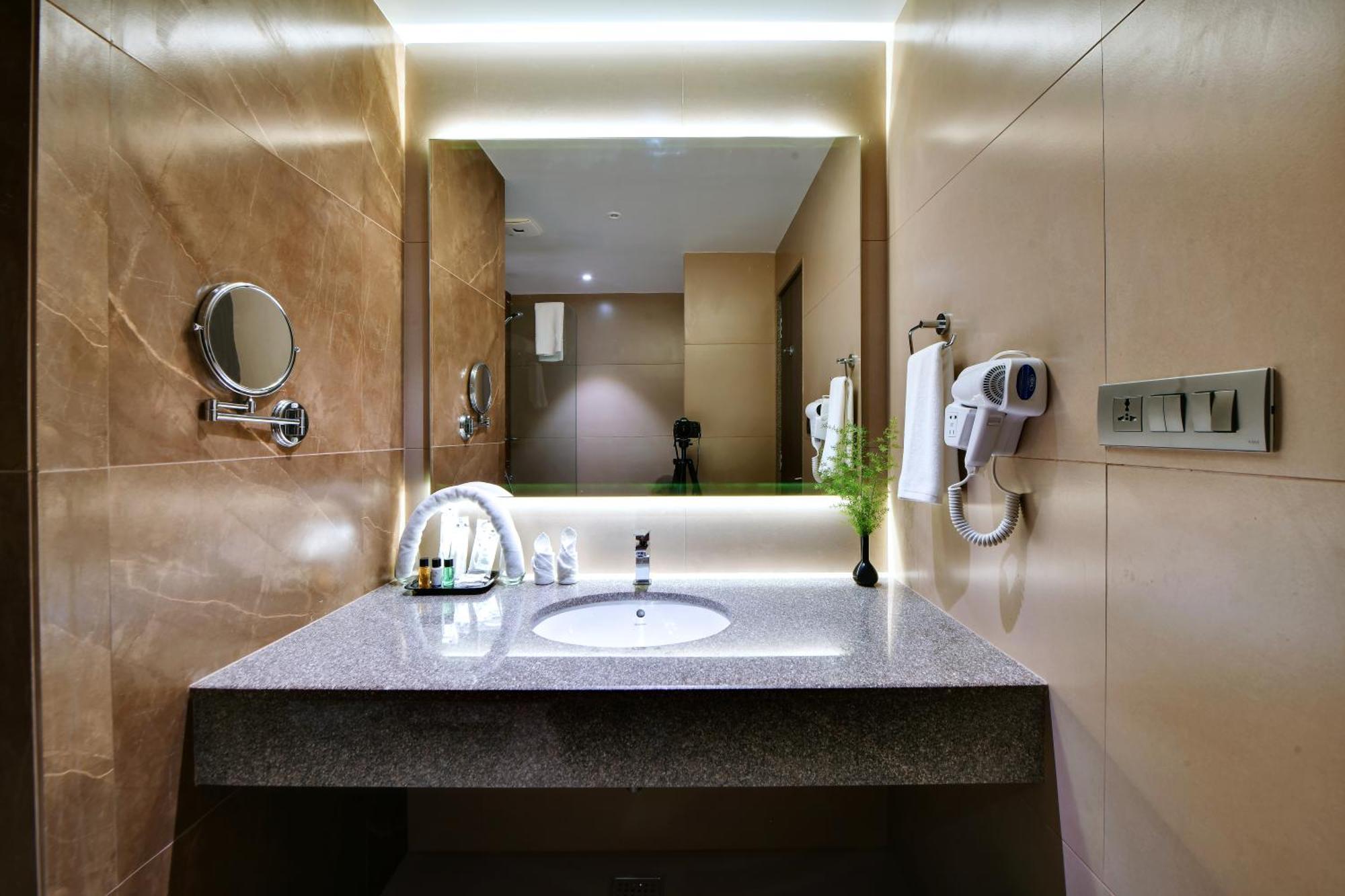 Click Hotel Bangalore - International Airport Devanahalli Exteriör bild